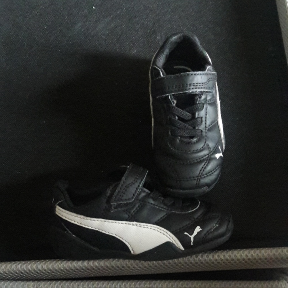 Shoe - Picture 2 of 2
